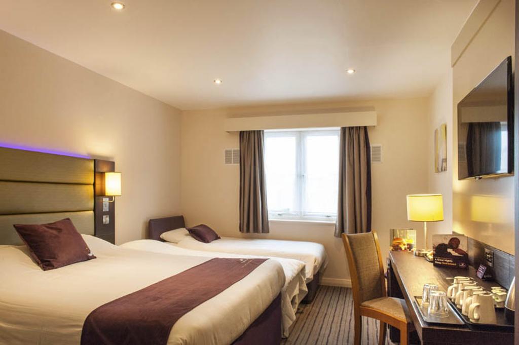 Premier Inn Barrow In Furness Ngoại thất bức ảnh